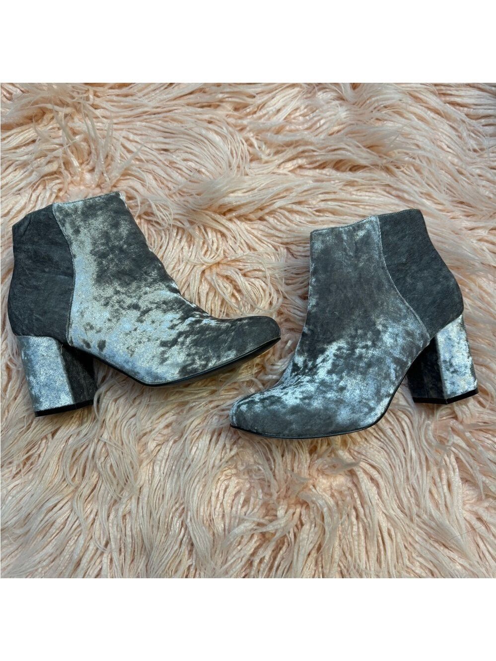 Diba Brodie Gray Velvet Ankle Block Heel Glam Booties Size 8.5